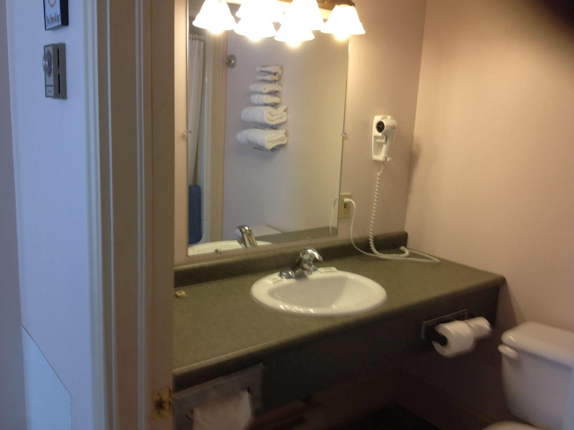 Seawinds Motel & Cottages Digby Bagian luar foto